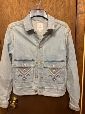 LuLaRoe Kenny Light Wash Denim Jacket with Blue & Gray Embroidered Pattern